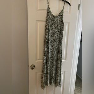 First love - maxi maternity spaghetti strap dress- size xl - green and white